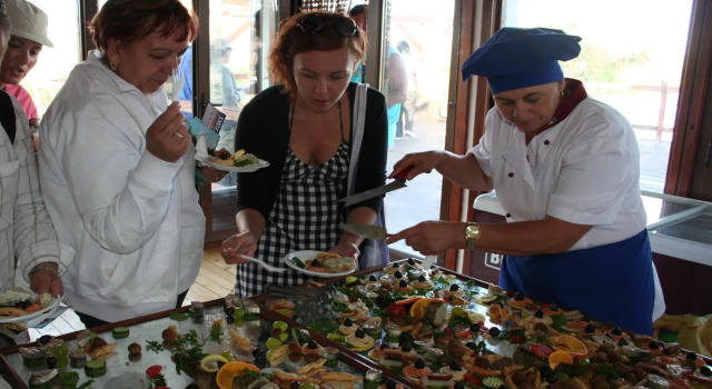 Danube Delta Resort, Rezervați Stațiune Hoteluri resort în Tulcea, Stațiune