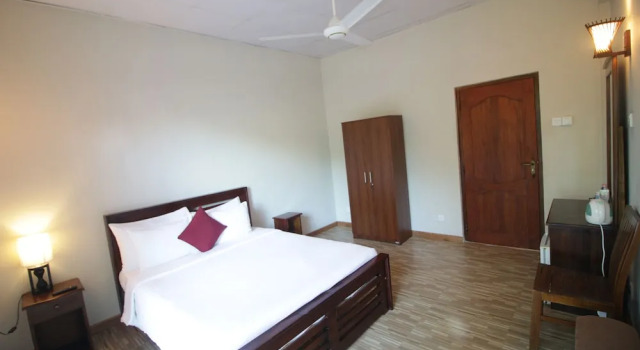 Люкс с балконом и с видом на горы Villa Arunalu Kandy