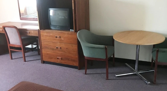 Четырёхместный номер Standard Village Motel