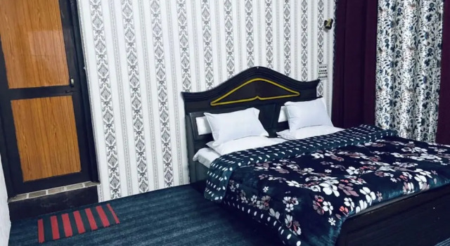 Двухместный номер Deluxe Goroomgo Ameera Srinagar