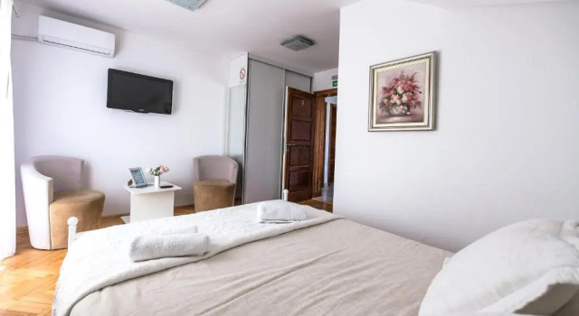 Двухместный номер Standard с видом на бассейн Sunčani Breg Apartments Vrdnik