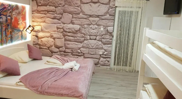 Четырёхместный номер Standard Hotel Villa Nadin
