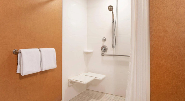 Четырёхместный номер Standard Courtyard Scottsdale Salt River