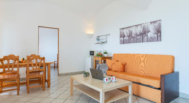 Апартаменты Petit Hotel Hostatgeria Sant Salvador