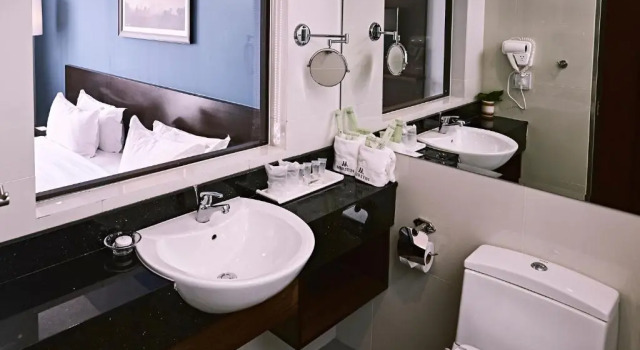 Номер Premier Meritin Hotel
