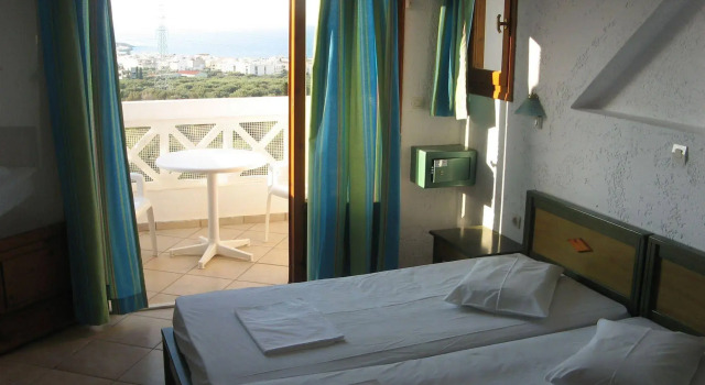 Romantica Hotel Apartments