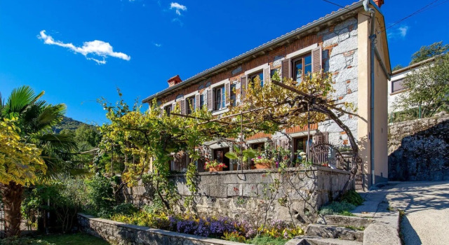 Amazing Home in Rukavac With 2 Bedrooms, Wifi and Outdoor Swimming Pool