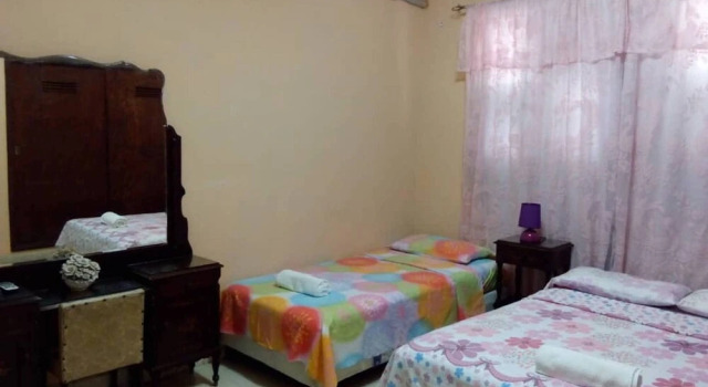El Hostal Casa Cuevas, Забронировать Отель Отели Гаваны с парковкой, Парковка