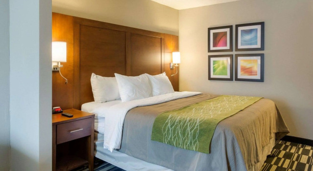 Двухместный люкс Quality Inn & Suites Ashland near Kings Dominion