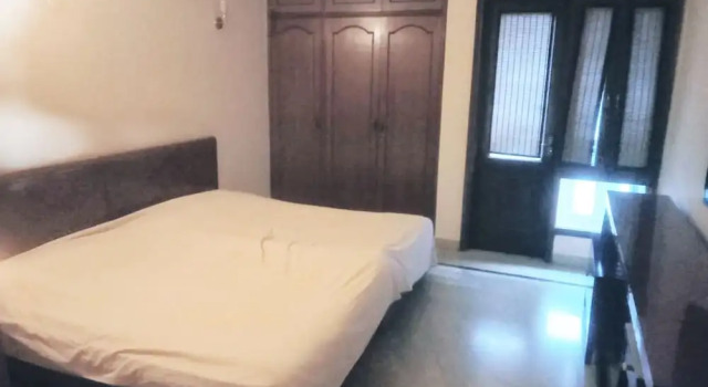 Captivating 2-bed Apartment in New Delhi