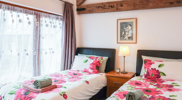 Oak Cottage, Varaa Lomakoti Mökit kohteessa Merseyside, Mökki