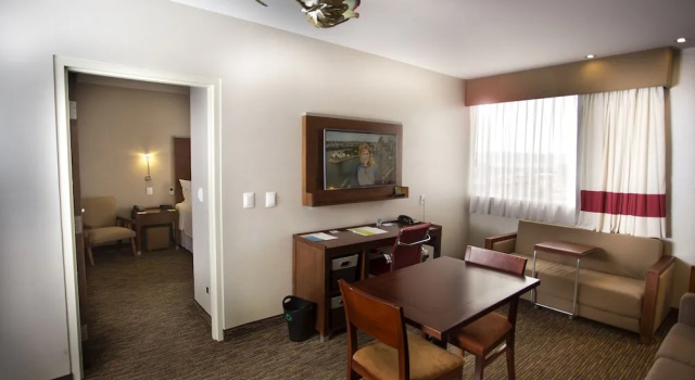 Люкс Executive c 1 комнатой Four Points by Sheraton Queretaro Norte