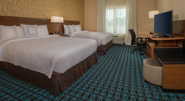 Четырёхместный номер Standard Fairfield Inn & Suites by Marriott Washington