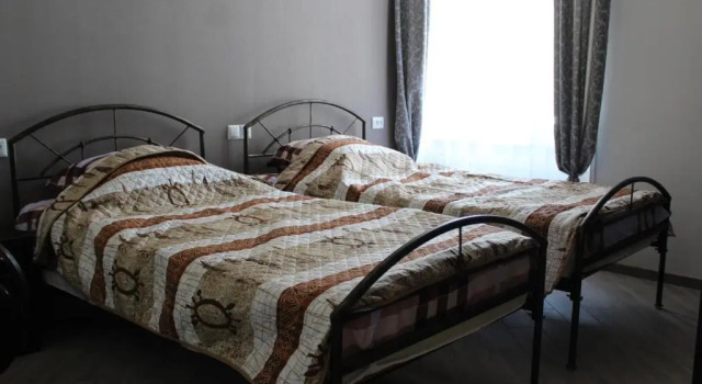 Guest House on Gia Abesadze Street