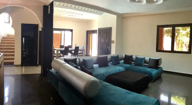 Villa Familiale avec Piscine Privée, Забронировать Вилла Отели Марракеш-Тенсифт-Эль-Хауз с парковкой, Парковка