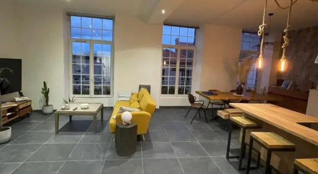 Appart 110m2 terrasse climatisé quartier médiéval