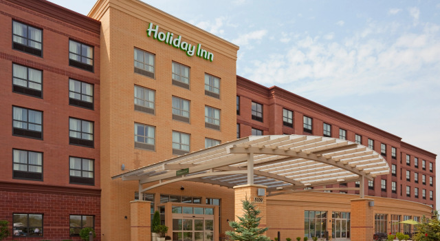 Holiday Inn Madison at The American Center by IHG