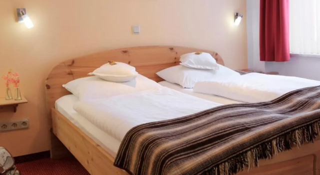 Коттедж Hotel Sauerländer Hof
