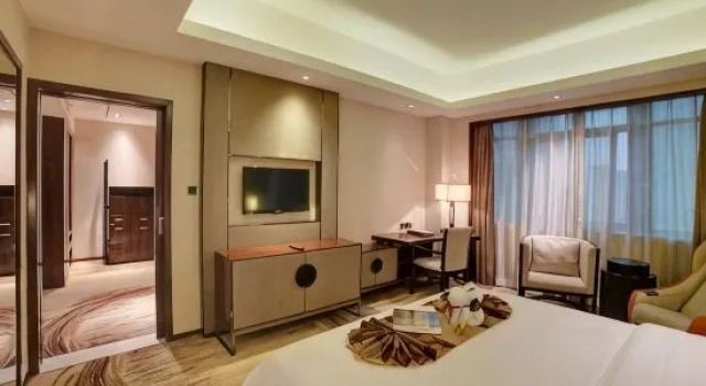 Люкс Deluxe Fuzhou Hotel