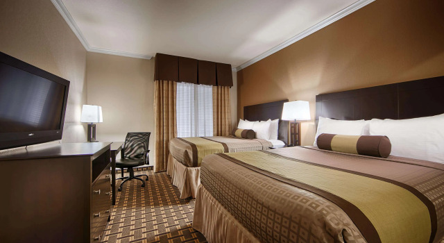 Четырёхместный номер Standard Best Western Plus Cutting Horse Inn & Suites