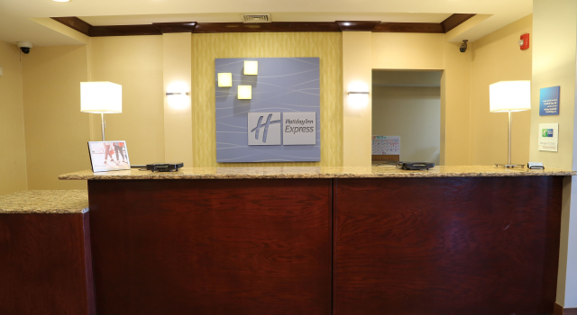 Holiday Inn Express Hotel & Suites Cleveland by IHG, Boek Hotel Cleveland Mississippi