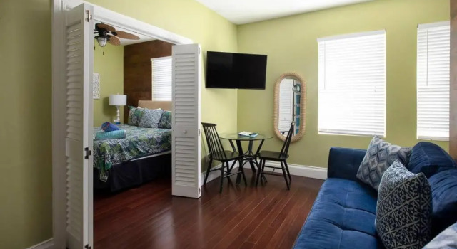 6 Bedroom 6 Bath Guesthouse on Duval Street