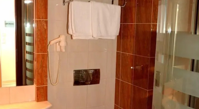 Трёхместный номер Standard с балконом Evia Hotel & Suites