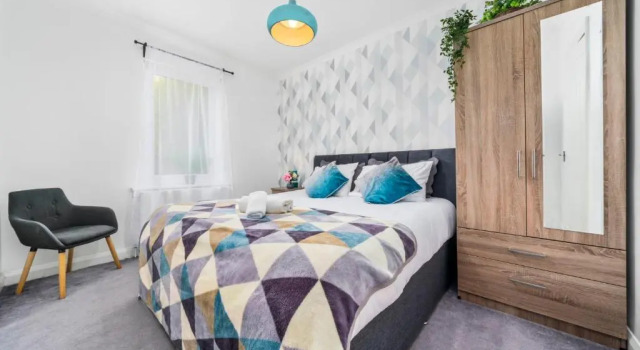 Two Bedroom Apartment by Klass Living Serviced Accommodation Motherwell - Anderson Apartment With WiFi &Parking