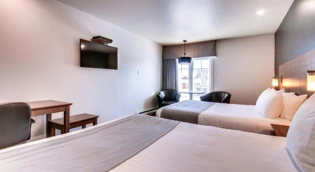 Четырёхместный номер Standard Hôtel Marineau Shawinigan