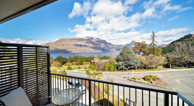 Sunshine Bay Escape - Close to Central Queenstown, Buchen Sie Hotel Queenstown Lake Wakatipu