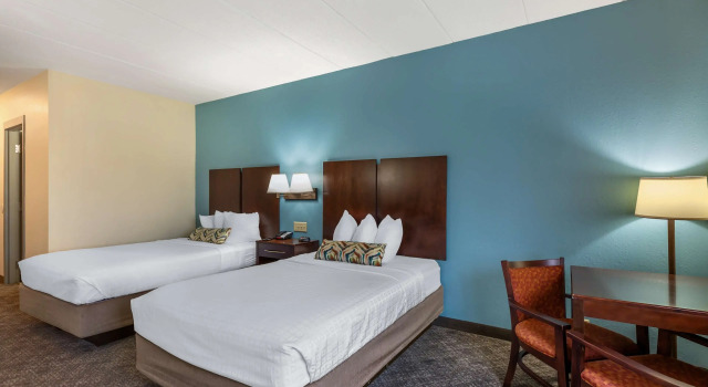 Четырёхместный номер Standard Best Western Port Clinton