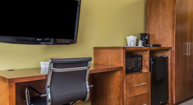 Двухместный номер Standard Quality Inn Belle Vernon