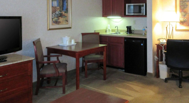 Двухместный люкс Quality Inn & Suites Albuquerque Midtown - University Area