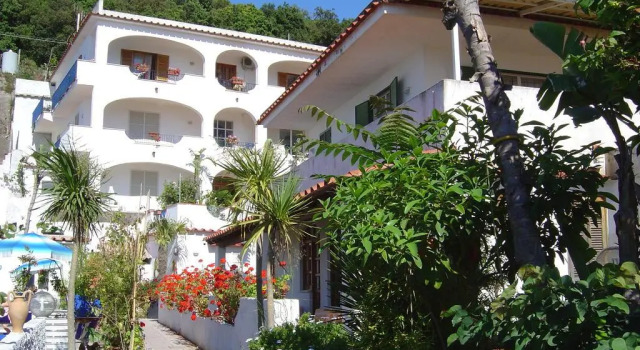 Кровать в общем номере Hotel Villa Fiorentina