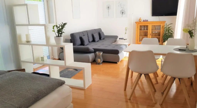 Апартаменты Apartment Am Paradies - 10 Minuten Fußweg zur Innenstadt