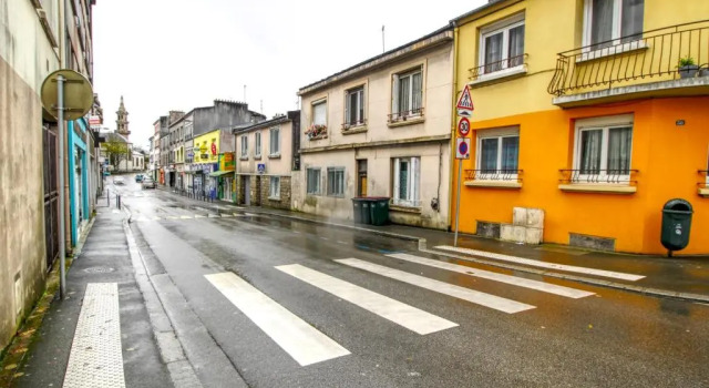 Calonn, Rezerwuj Hotel Brest 