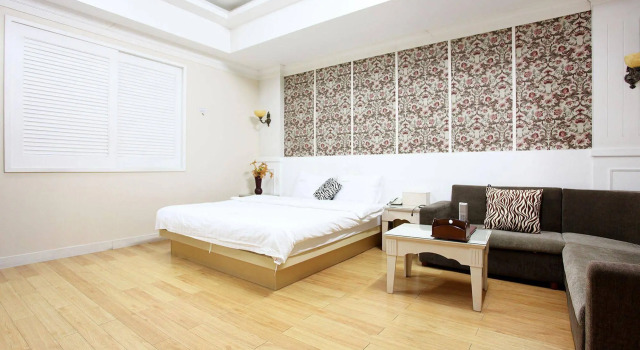 Luxury Hotel, Prenota Hotel Osan Gyeonggi-do