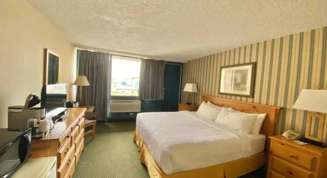 Номер Standard Ramada by Wyndham Whitecourt