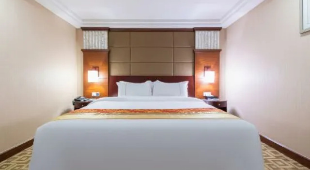 Семейный люкс Fuhua Hotel