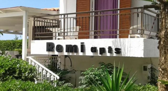 Студия Standard Remi Studios & Apartments