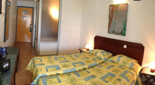Saint John Perse, Book Hotel Pointe-à-Pitre Grande-Terre