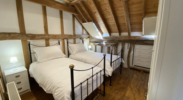 Brundish, Suffolk Large 4-bed Barn Stunning!, Buchen Sie Hotel Adastral Park England