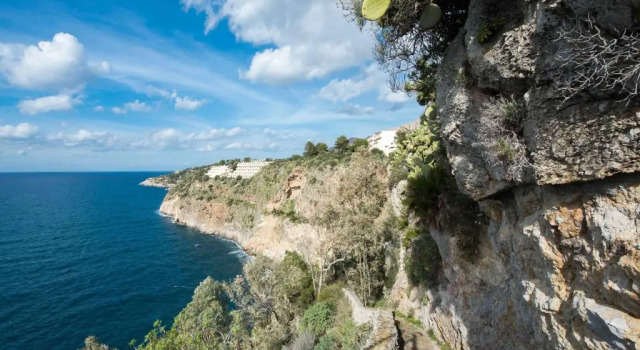 Una Scogliera sul Mare con Piscina, Book Hotel Hotels in Sicily with a Pool, Swimming Pool