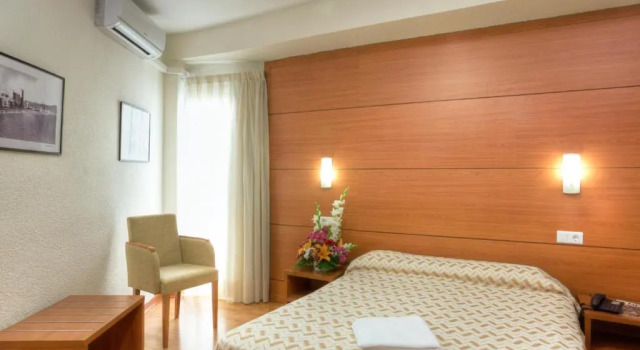Одноместный номер Economy Limehome Benidorm Calle Mayor