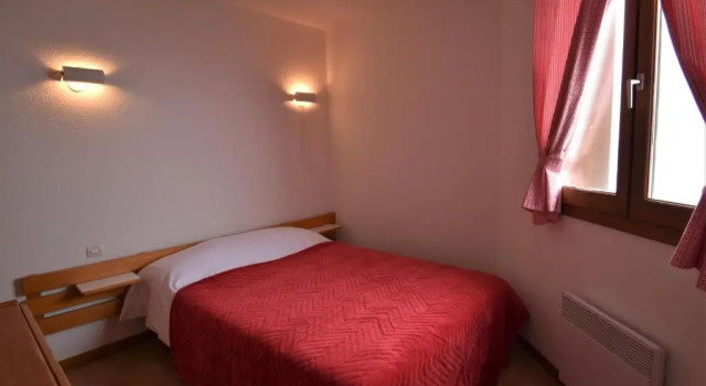 Vaujany Locations - Cochette I Apt 14, Prenota Appartamento Hotel a Alvernia con parcheggio, Parcheggio