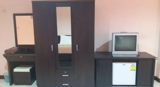 Baan Suan Resort, Забронировать Курортный отель Курортные отели Накхонратчасима, рядом с Торговый центр The Mall Korat, Курортный отель