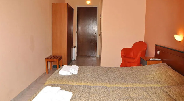 Hotel Pyrros
