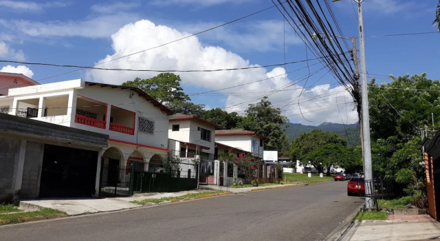 Hostal Altamira, Prenota Hotel San Pedro Sula Cortés
