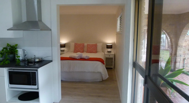 Студия The Sanctuary at Paradise Beach B&B