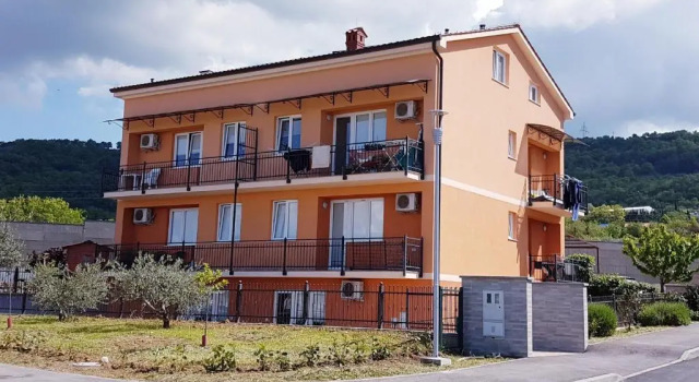 The Orange house, Забронировать Отель Изола Словенская Истрия, рядом с Port of Izola